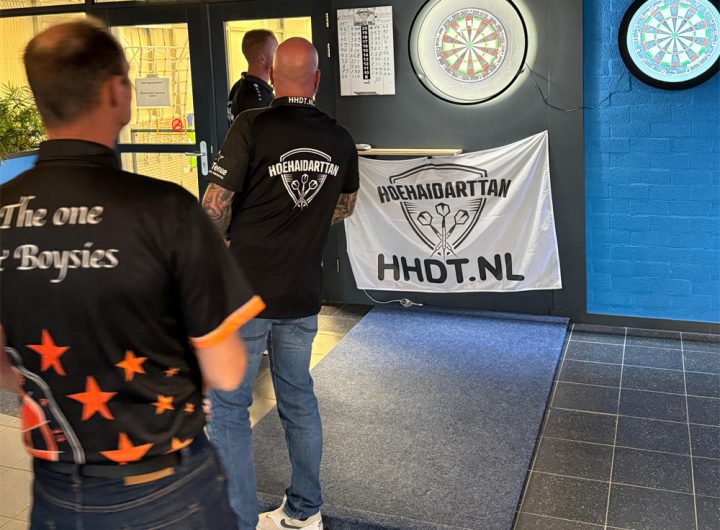 Debuut Dennis