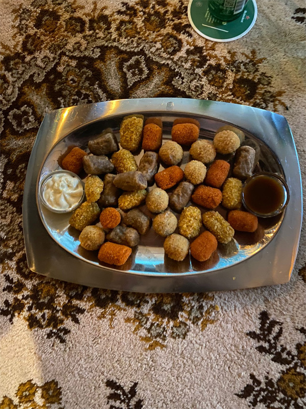 Snacks in gezamenlijke schaal